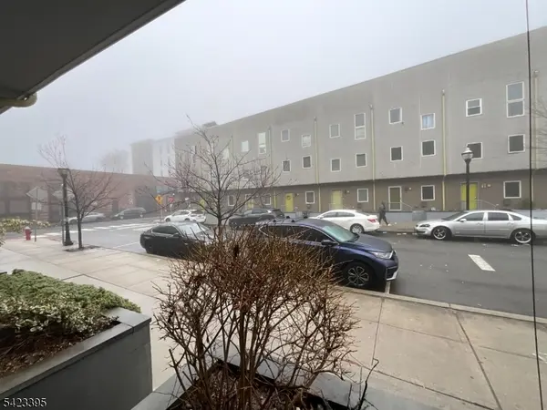 447 Rose Ave #447, Jersey City, NJ 07305