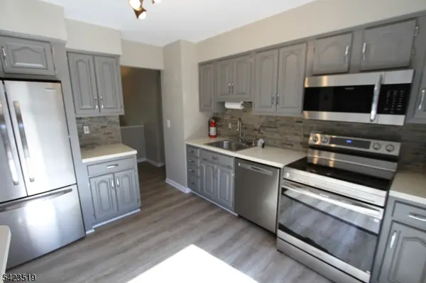 35 Mary Ann Rd, Jefferson Twp., NJ 07438