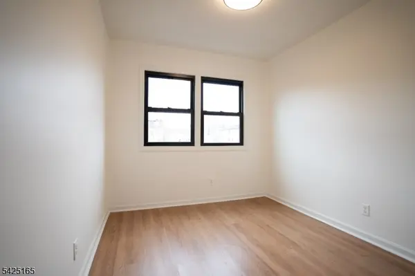 27 Alan Ter #2, Jersey City, NJ 07306