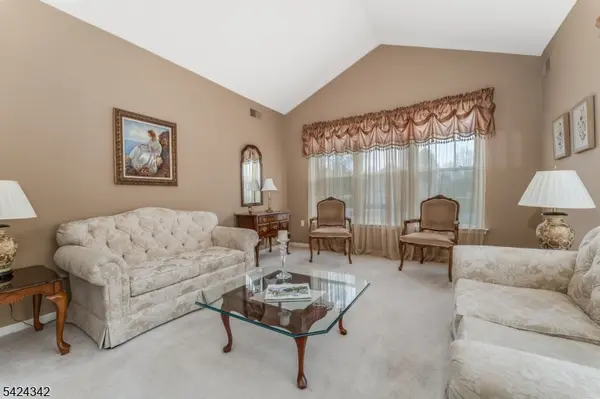 11 Stafford Ln, White Twp., NJ 07823