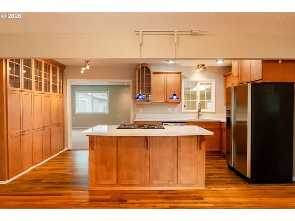 8612 NE CLACKAMAS ST, Portland, OR 97220