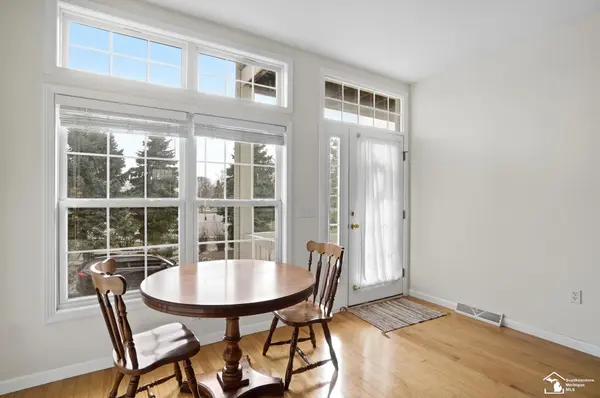 208 Beachwalk TRL, Luna Pier, MI 48157