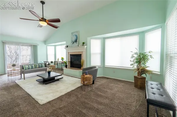 2940 Richmond DR, Colorado Springs, CO 80922