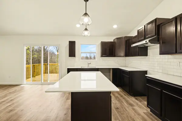 5549 Mammoth DR SE, Caledonia Twp, MI 49316