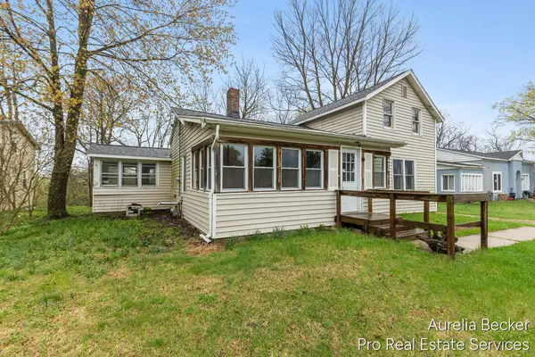 425 S Cedar ST, Allegan City, MI 49010