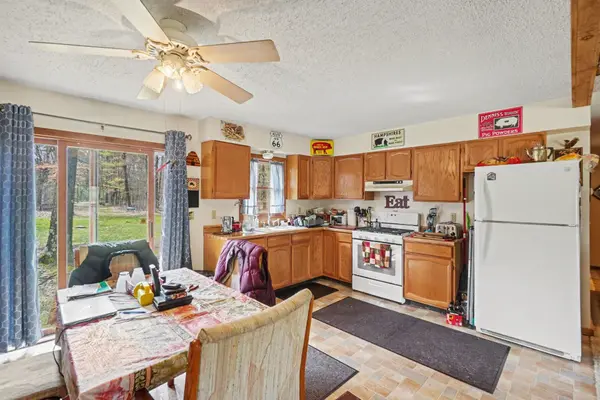 6233 S Middle RD, Brooks Twp, MI 49337
