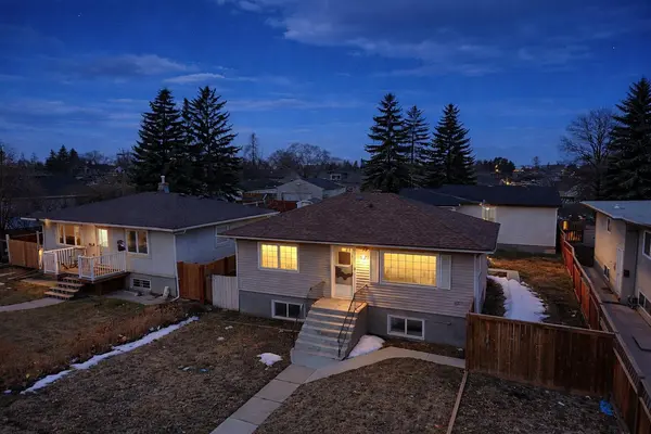 1827 43 ST SE, Calgary, AB T2B 1H1