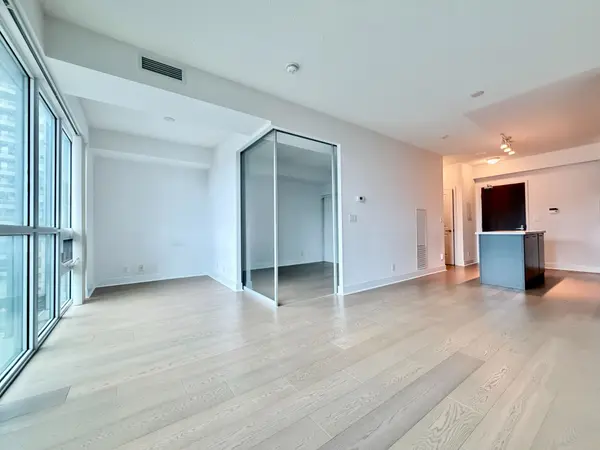 26 Norton AVE #406, Toronto C14, ON M2N 0H6