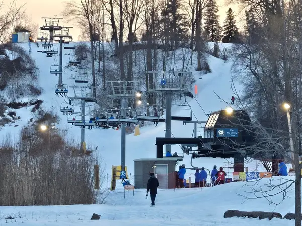 73 Riverside BLVD, Vaughan, ON L4J 1J1