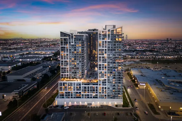 9000 Jane ST #1706, Vaughan, ON L4K 0M6