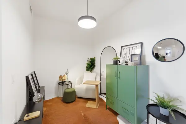 9000 Jane ST #1706, Vaughan, ON L4K 0M6