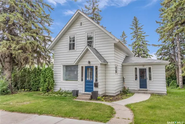 1128 12TH STREET E, Saskatoon, SK S7H 0G2