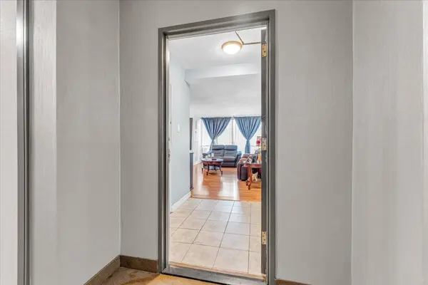 627 The West Mall N/A #208, Toronto W08, ON M9C 4X5