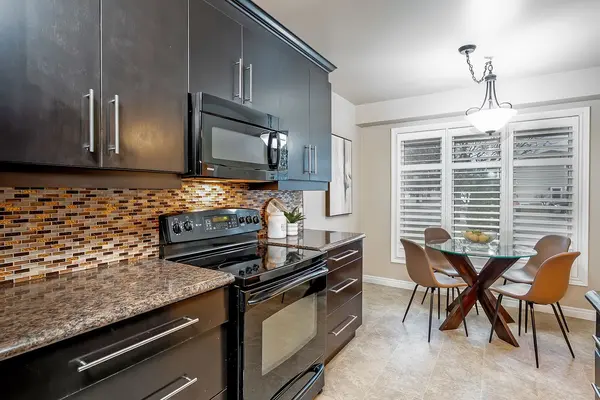 1278 Consort CRES, Burlington, ON L7M 1J7