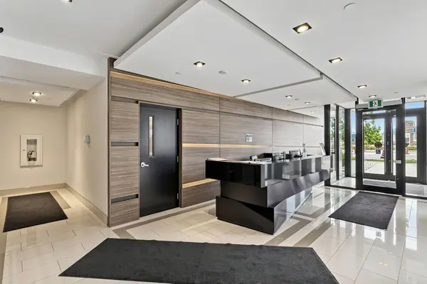 5220 DUNDAS ST #D619, Burlington, ON L7L 0J4