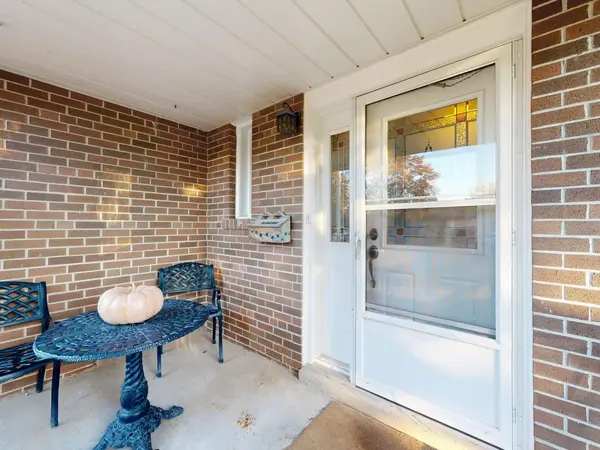 22 Chestnut AVE, Brampton, ON L6X 2A5