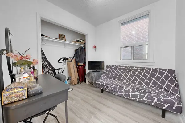 538 McRoberts AVE, Toronto W03, ON M6E 4R6