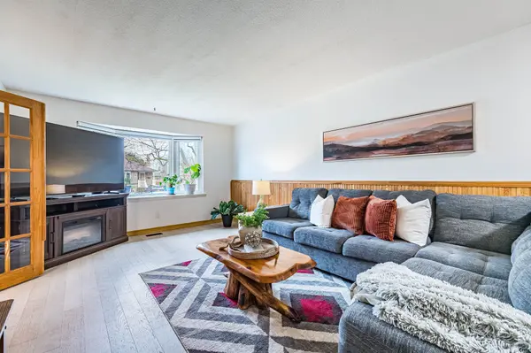 52 Garfield CRES, Brampton, ON L6V 1V8