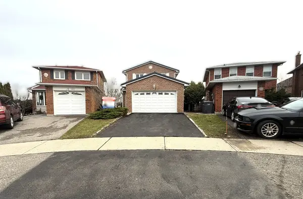 22 Peaceful PL, Brampton, ON L6S 4E6