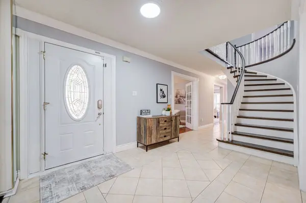 5073 Guildwood WAY, Mississauga, ON L5R 2R7