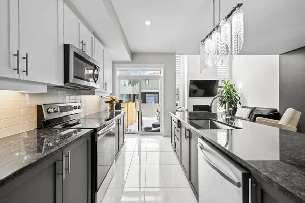 335 Wabasso LN, Leitrim, ON K1T 0T2