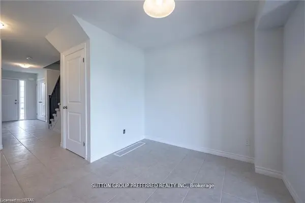 343 Kennington WAY, London South, ON N6L 0H4