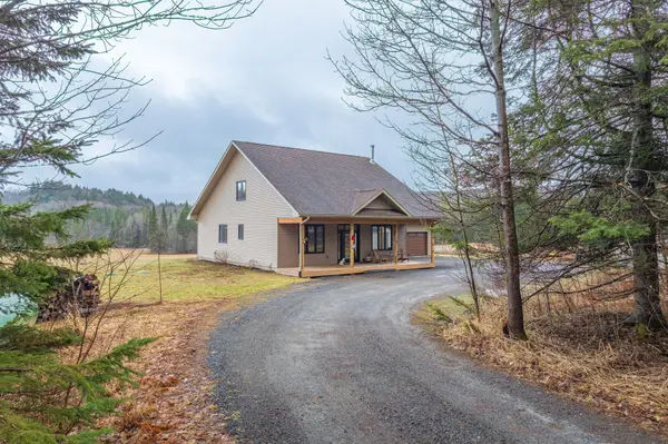 475 Hoodstown RD S, Huntsville, ON P1H 2J2