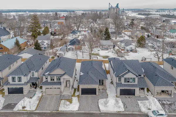 7966 Fallon DR #18, Lucan Biddulph, ON N0M 1V0