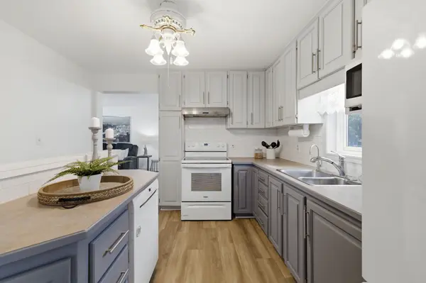 138 Glenholme AVE, Hamilton, ON L8K 3L7