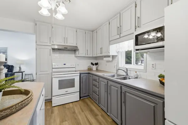 138 Glenholme AVE, Hamilton, ON L8K 3L7