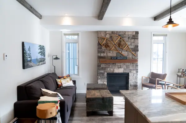 345 Yellow Birch CRES, Blue Mountains, ON L9Y 0Y5