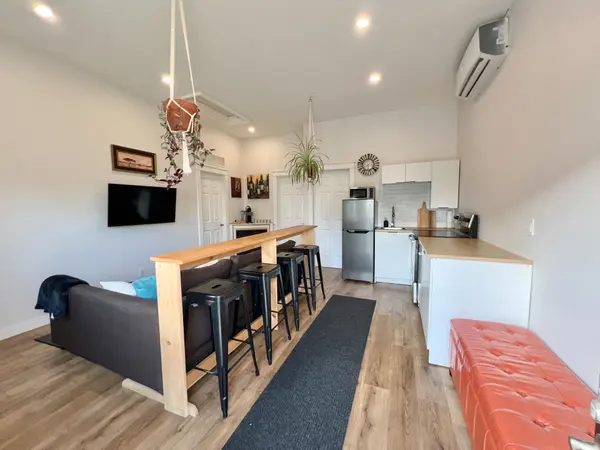 24 Russell ST #A, Belleville, ON K8N 2N9