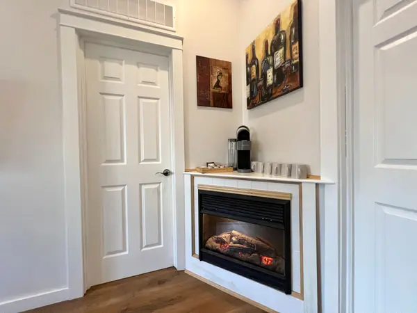 24 Russell ST #A, Belleville, ON K8N 2N9