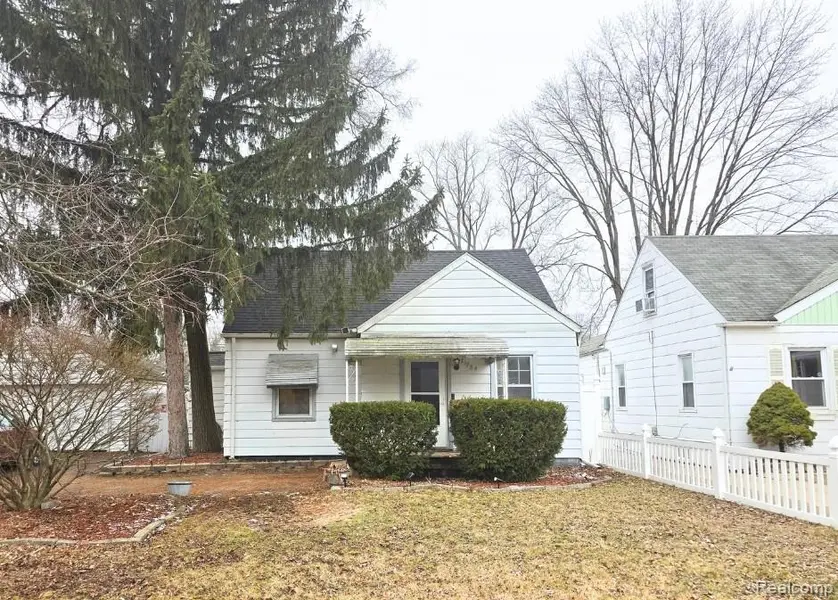 21785 Negaunee ST, Southfield, MI 48033