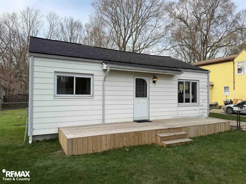 415 Oak ST, Mt Morris, MI 48458