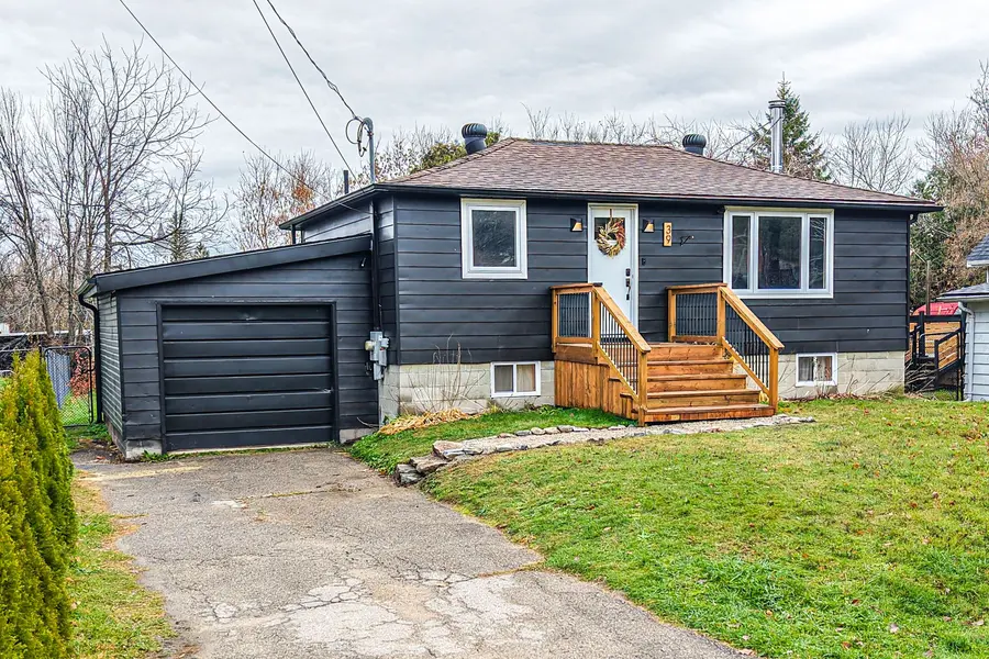 39 Ash ST, Tay, ON L0K 2C0