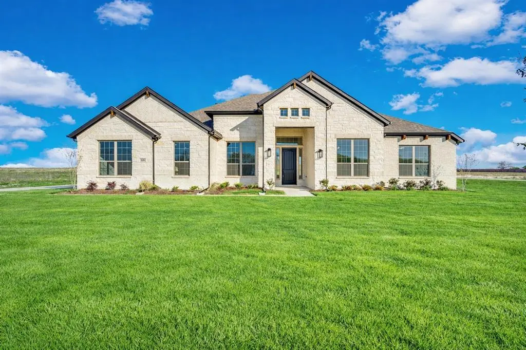 108 Lila Lake Drive, Waxahachie, TX 75165