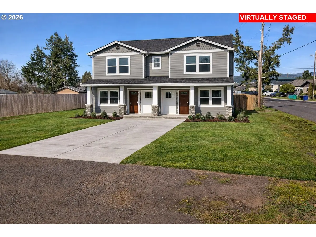 272 S 7TH ST, Creswell, OR 97426