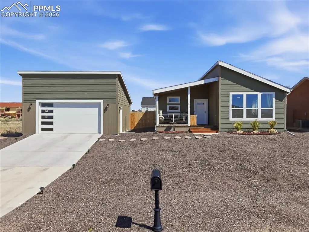 279 W Acorn DR, Pueblo, CO 81007