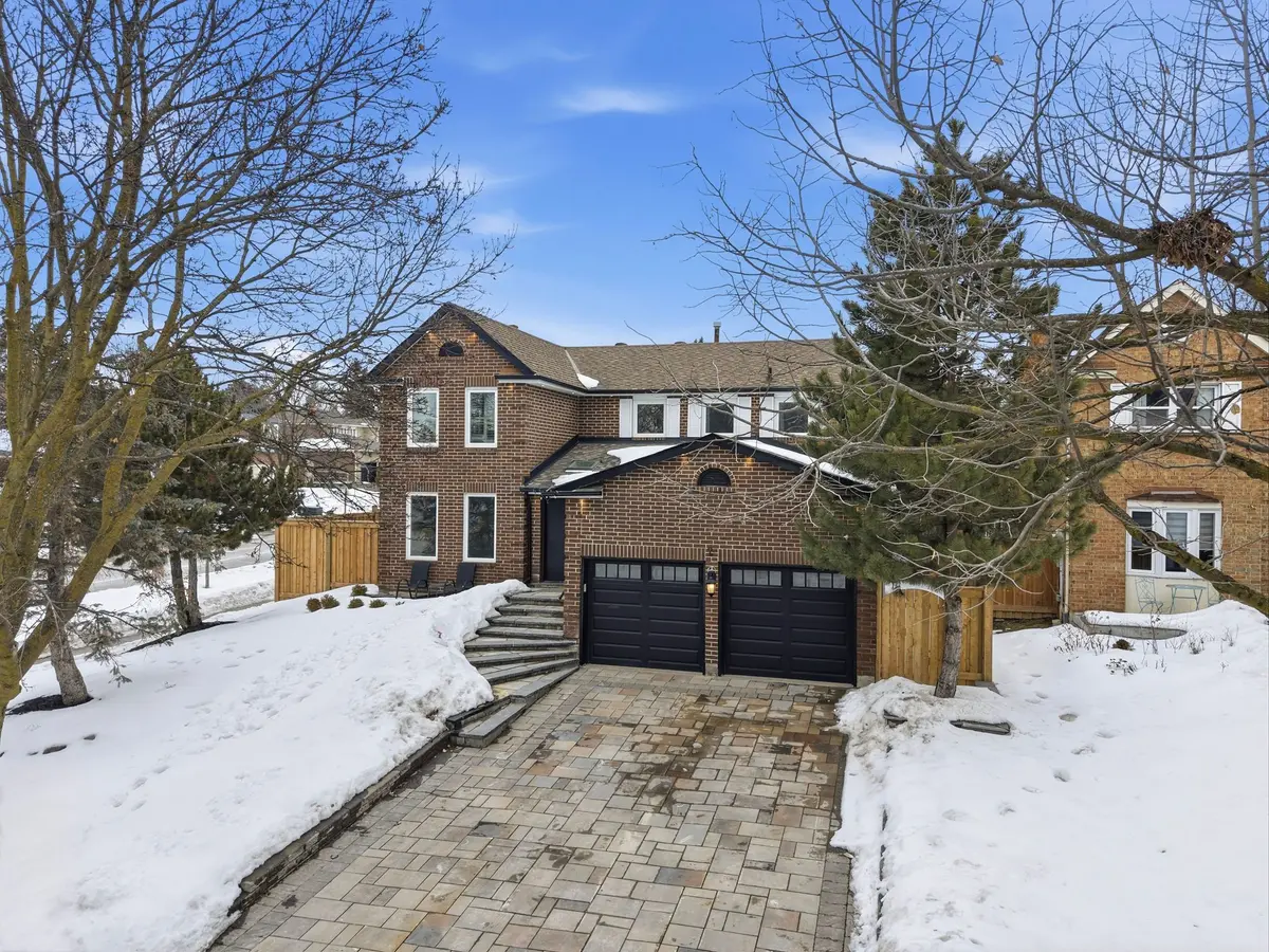 2 Meyer CIR, Markham, ON L3P 4C2