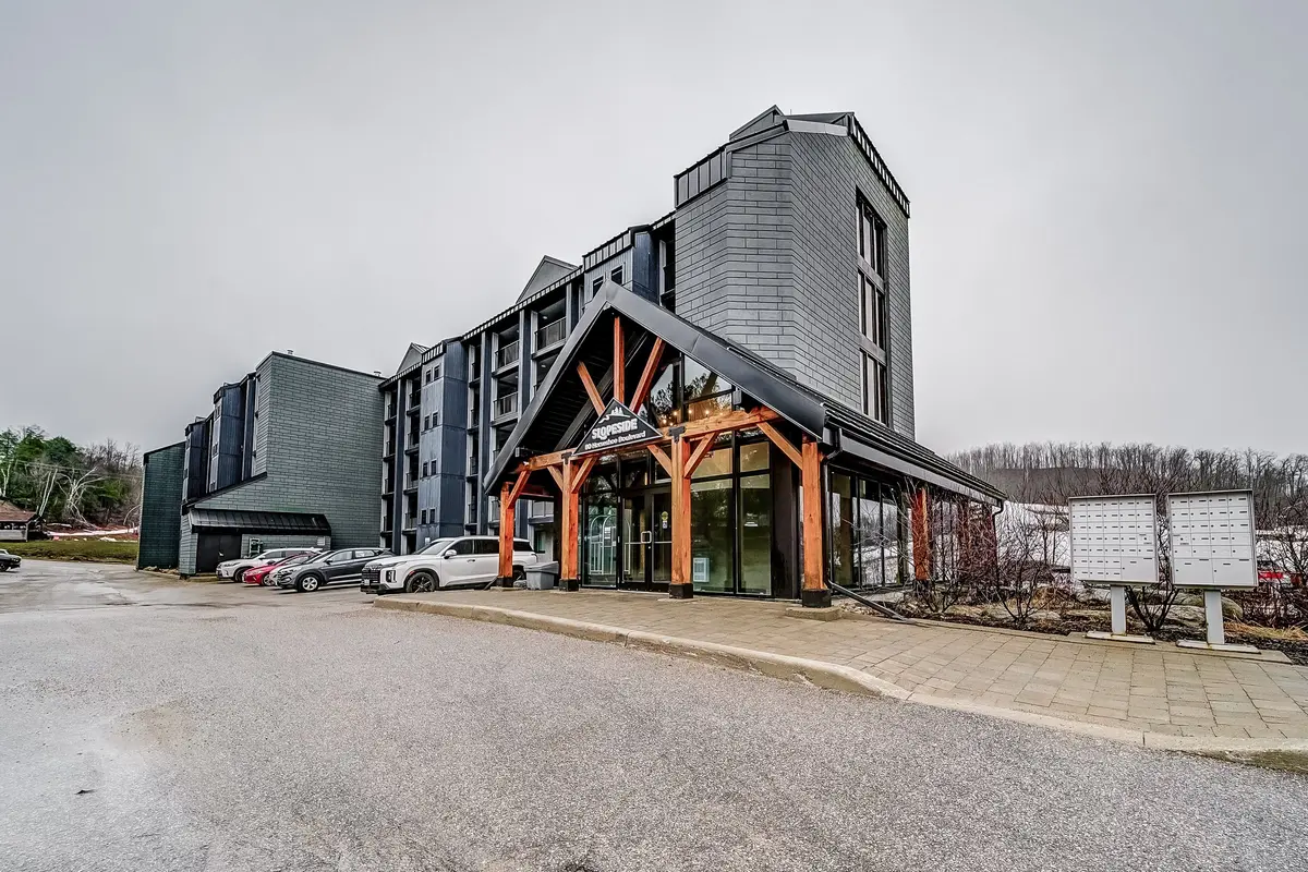 80 Horseshoe BLVD #305, Oro-medonte, ON L4M 4Y8