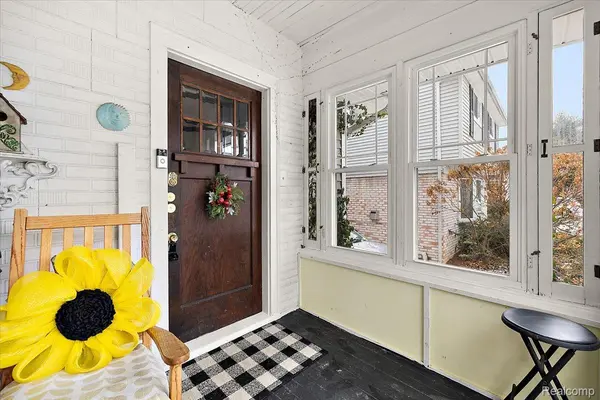 140 E Lawrence AVE, Royal Oak, MI 48073