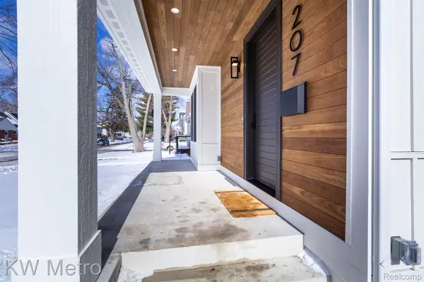 207 S Wilson AVE, Royal Oak, MI 48067