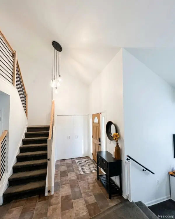 30461 Scotshire CT, Farmington Hills, MI 48331