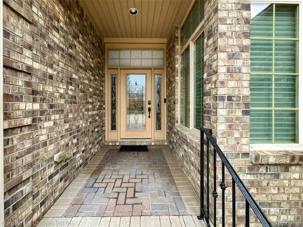 58818 Gallery CT, Washington Township, MI 48094