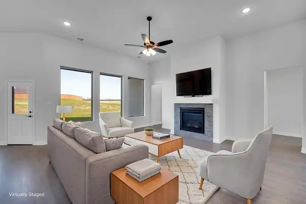 108 Lila Lake Drive, Waxahachie, TX 75165