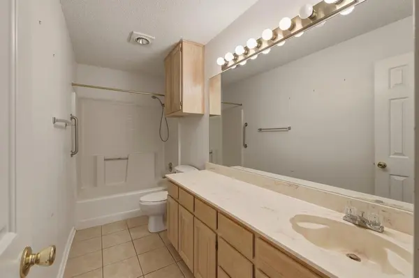 500 Bluebonnet Drive, Burleson, TX 76028