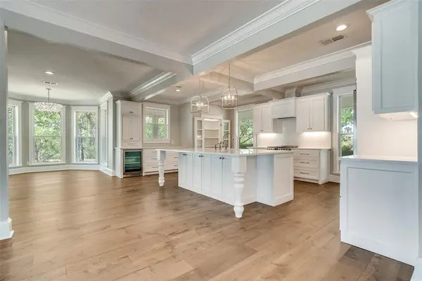 10501 County Road 1016, Burleson, TX 76028