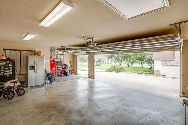 112 Heritage Place, Glen Rose, TX 76043