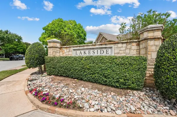 2806 Northwood Street, Grapevine, TX 76051